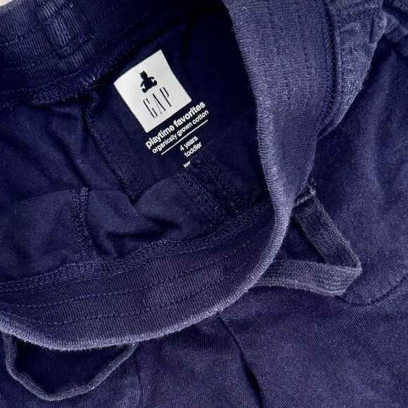 GAP Toddler Boys Organic Cotton Shorts - Picture 3 of 4